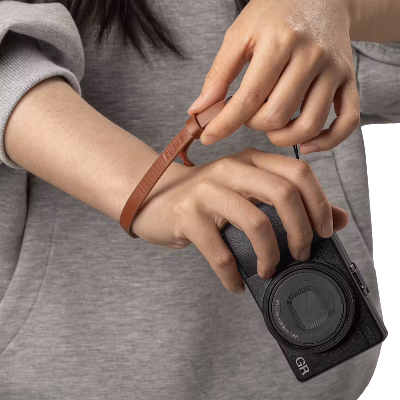 SmallRig 5684 Quick Release Wrist Strap for Ricoh GR Series (Red)