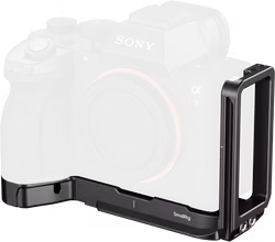 SmallRig 6034 L-Shaped Mount Plate with AirTag Slot for Sony Alpha 7 V / 7R V / 7 IV