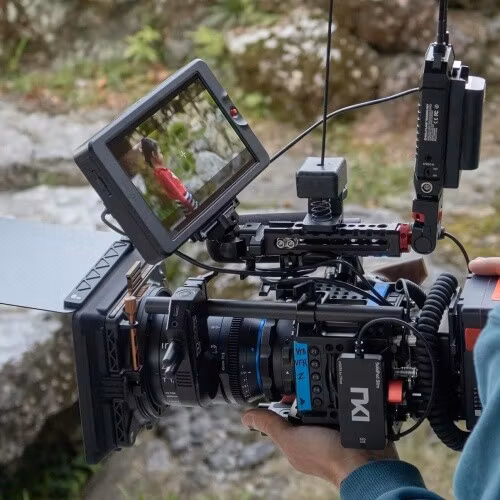 T7 - 7" High Bright On Camera Monitor