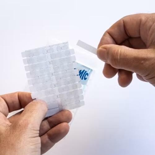 Sticky Stripe mini, 100 double sided sticky strips 7mm x 23 mm