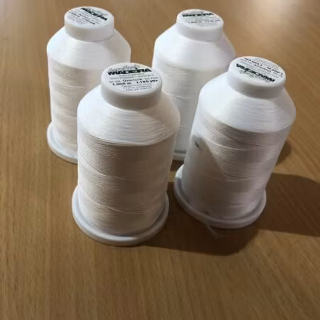 Overlockstråd Aeroflock naturell vit 1000m