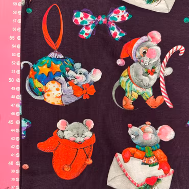 Julmöss på svart bomullsjersey