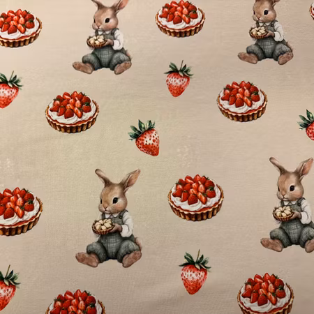 Kaniner med jordgubbar, sand bakgrund Bomullsjersey