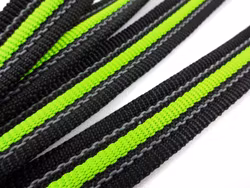 B451 Gummerat polypropylenband med rand 20 mm svart/grön (50 m)