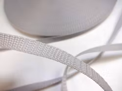 B550 Polypropylenband 10 mm ljusgrå (50 m)