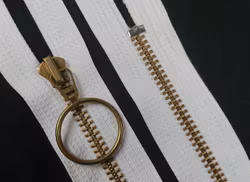 D807 Metallblixtlås vit (3 st)