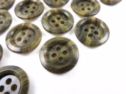K009 Knapp 15 mm brunmarmorerad (25 st)
