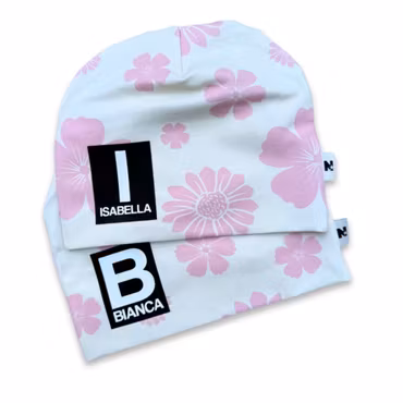 Namnmössa - Blommor (rosa)