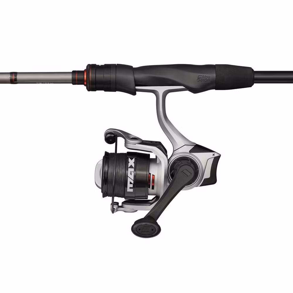 Abu Garcia Max X 2.44m 10-30g 2Sec / 2000 med Fireline 0.18