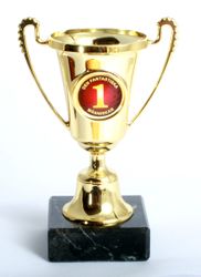 Liten guldpokal 130 mm med idrottsmotiv, eller egen logo & text