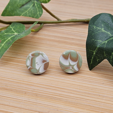 Gröna retrostuds