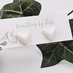 Vita skimrande hjärtan