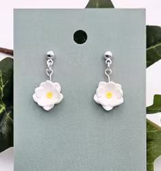 Små vita blommor