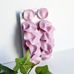 Rosa vågformade cirklar