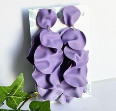 Lila vågformade cirklar
