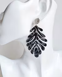 Stora svarta boho-löv
