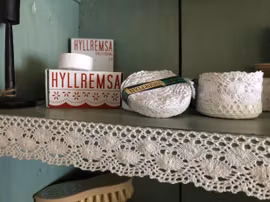 Gammaldags spetshyllbård - 4 cm