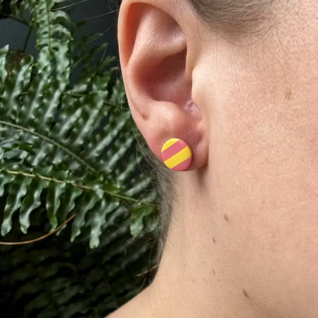 Stripe studs