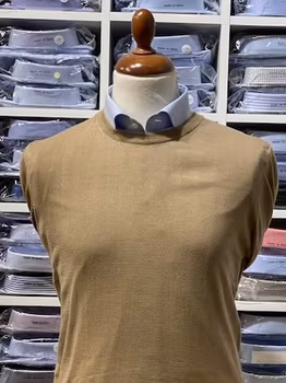 Rundhalsad tröja i Pima Cotton - beige 060