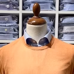 Rundhalsad tröja i Pima Cotton - orange 054