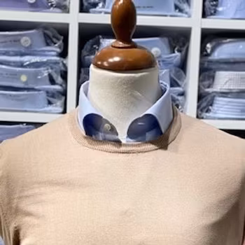 Rundhalsad tröja i Pima Cotton - sandfärgad 053