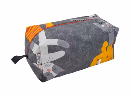 Stor necessär med katter