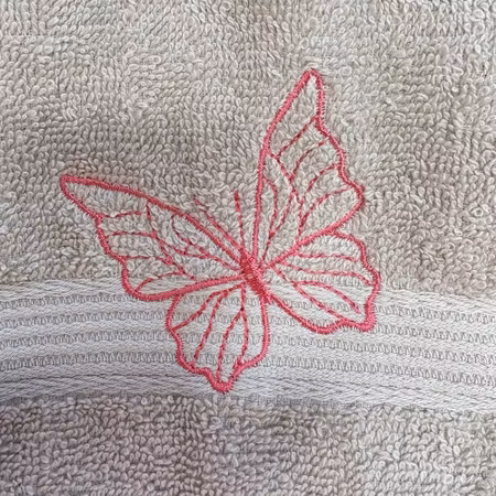 Handduk med fjäril. Finns i flera storlekar och färger. Möjlighet att lägga till namn