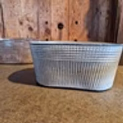 Plåtskål oval vit mellan