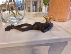 Groda med krona