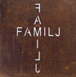 Skylt familj