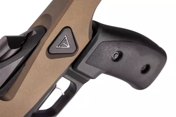 Tikka - T3x ACE Game - .223 Rem - LH - Justerbar kolv & 5-skotts magasin - 20″ - 5/8×24 UNEF- Midnight Bronze