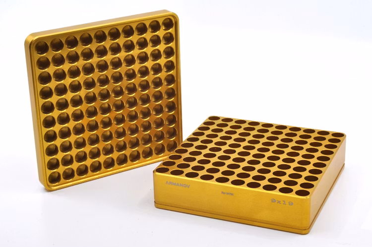 Armanov - Case Gauge box 100 rnd pockets with Flip Cover