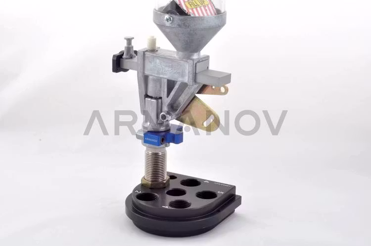 Armanov - Quick disconnect for Dillon powder measure