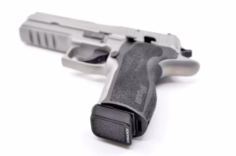 Armanov - Magazine Base Pad +2RND for Sig Sauer P226, X5, LDC – RACE