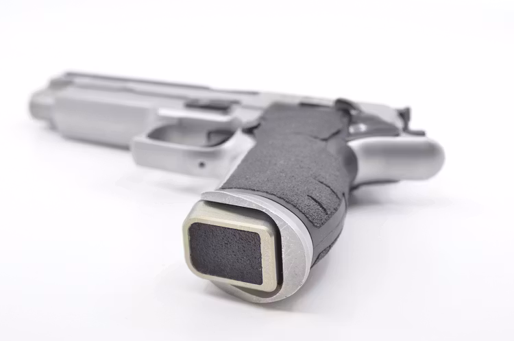 Armanov - Magazine Base Pad +2RND for Sig Sauer P226, X5, LDC – RACE