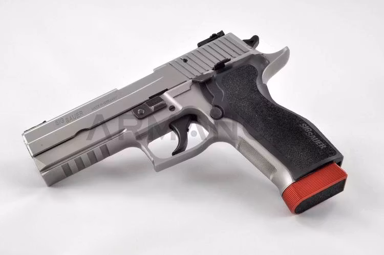 Armanov - Magazine Base Pad for Sig Sauer P226, X-Five, LDC +2RND – MAXXXGRIP