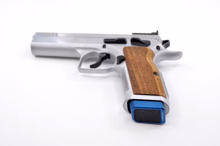 Armanov - Magazine Base Pad Tanfoglio Stock II, III – RACE