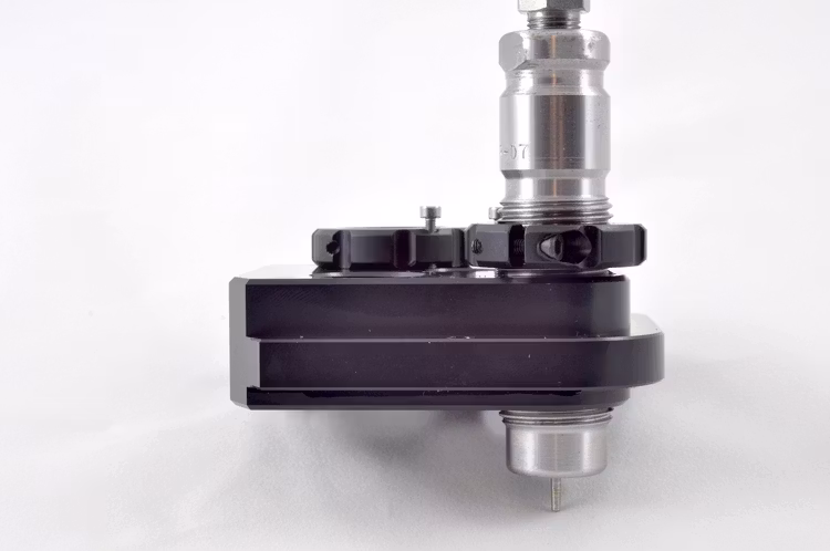 Armanov - Dillon Precision RL550 Free-Float, Zero-Play Toolhead made from Aluminum CNC