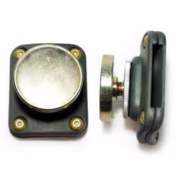 Guga Ribas - Lateral Magnetic Pouch