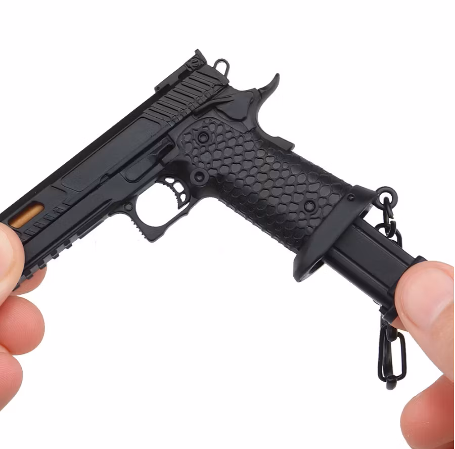 TTI - Model Keychain 1:4 - Black