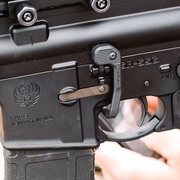 Magpul B.A.D. Lever – bolt assist device för AR15/M4-plattform