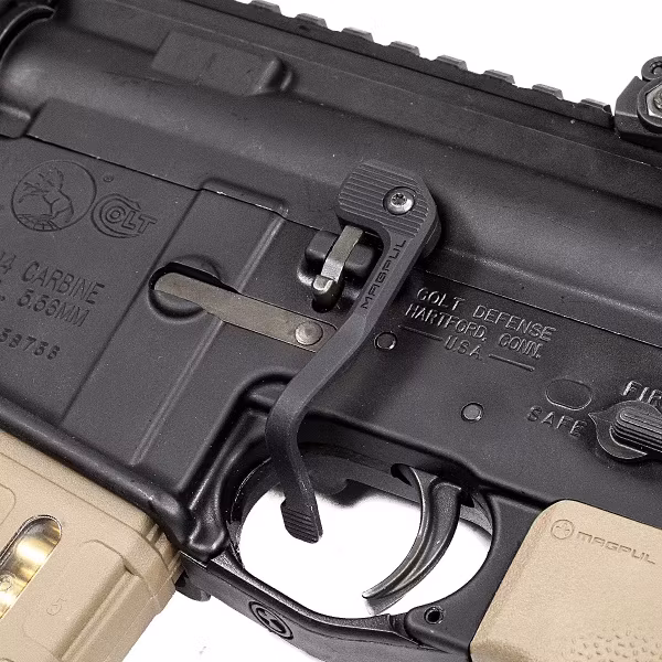 Magpul B.A.D. Lever – bolt assist device för AR15/M4-plattform