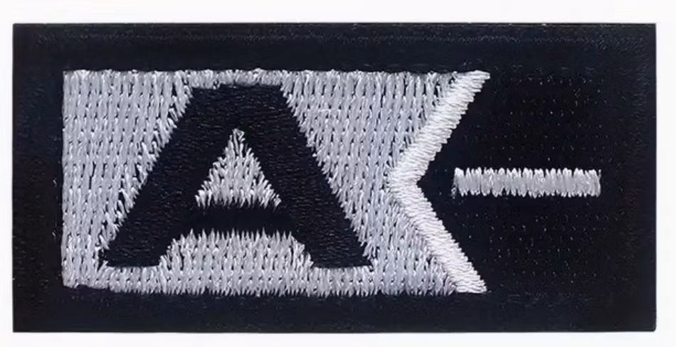 A - Neg - Svart- Silver  - Patch
