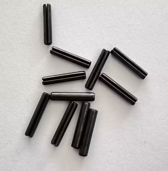 Schmeisser - AR15 Bolt catch roll pin