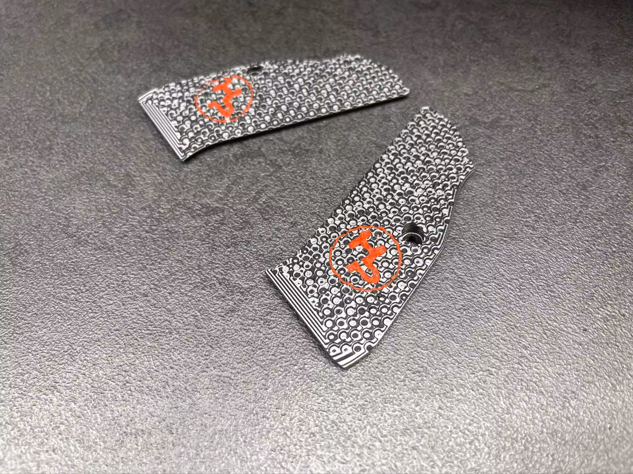 Herstad Performance - CZ Shadow 2 - Palm Swell - Long - Grå/Svart (Röd logo)