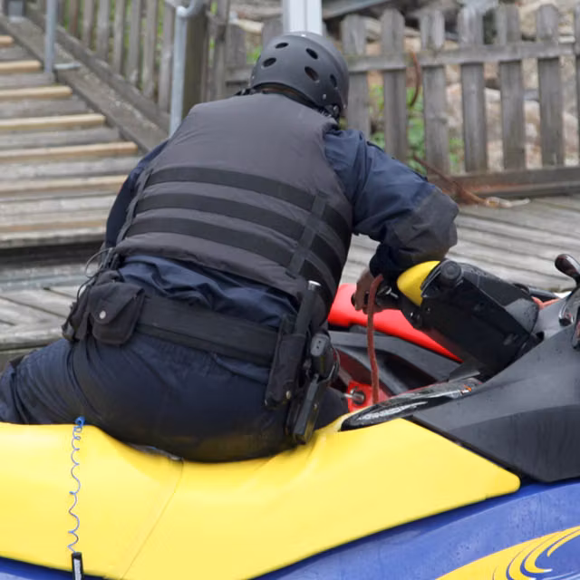 Snigel - Handcuff Pouch -09 - Black