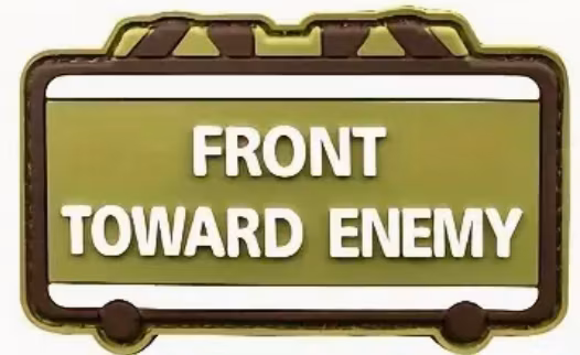 Front toward enemy - Pvc - Grön/vit - Patch