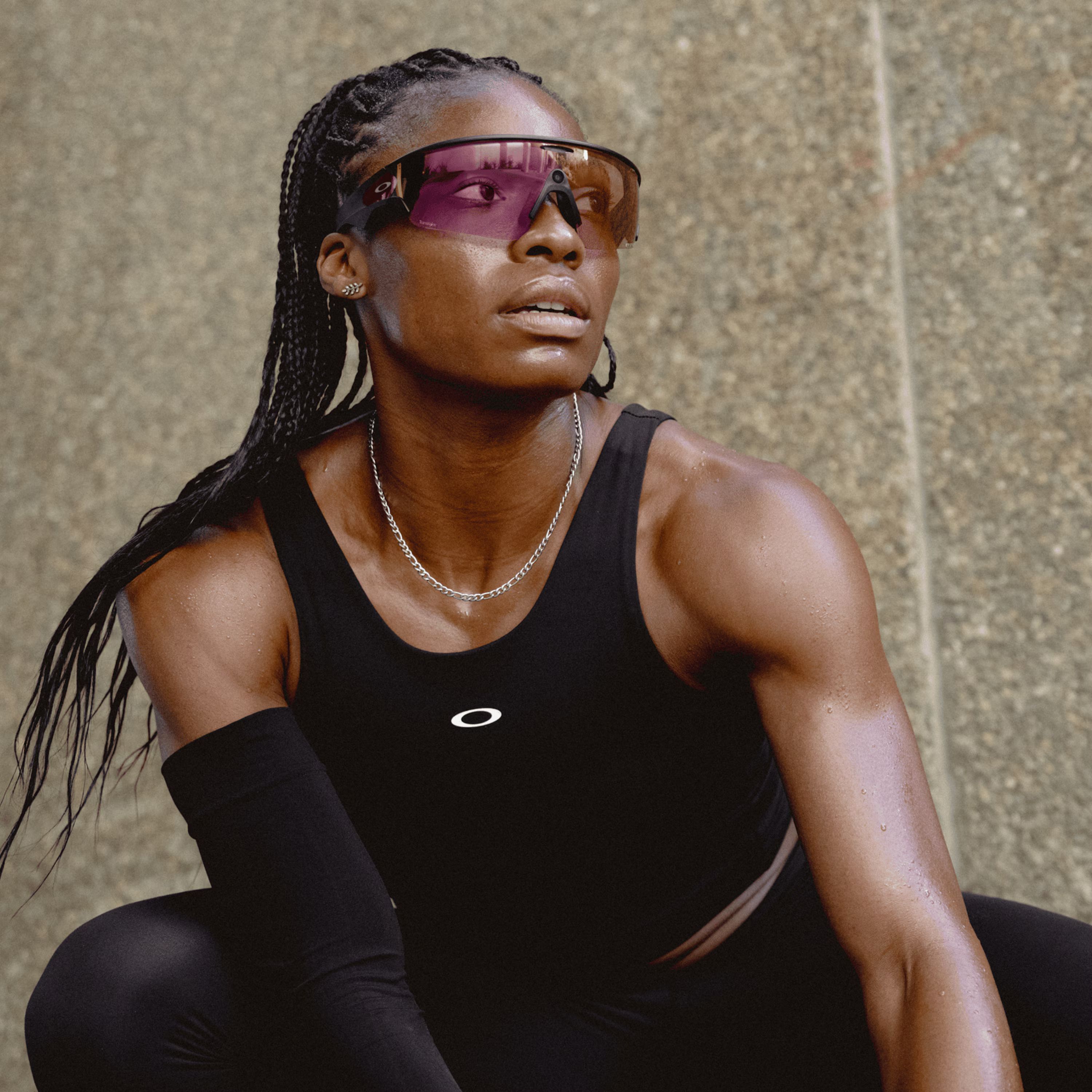 Oakley - Meta Vanguard - Prizm Transitions Ember / Transitions® Lense - Black Frame