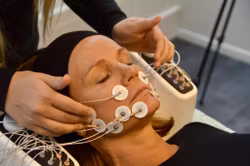 Ultratone muskelstimulering - Ansikt