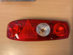 Baklykt Hella Carulana 2, venstre side med tåkelys